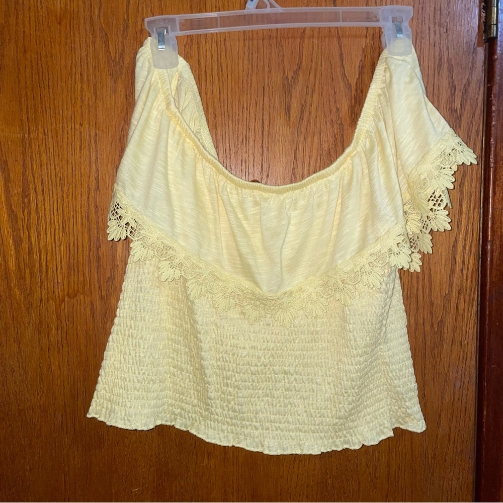 Girl’s Yellow Off the Shoulder floral Blouse size L